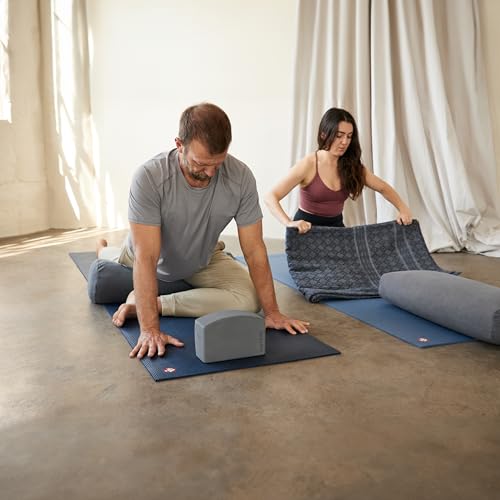 Bloque de yoga Manduka unBLOK para evitar dolores y mejorar la estabilidad 5