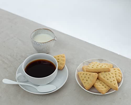 Image of Walkers Butter Shortbread Biscuits Triangles | Classic Scottish Shortbread Cookies | Eggless, No Added Preservatives, No Artificial Colors or Flavours, 5.3 oz / 150g (Pack of 3)