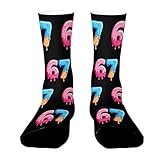 Idée cadeau joyeuse : les chaussettes Crew pour femmes servent d'accessoire de rire partagé, apportant de l'humour et de la à toute occasion tout en en faisant un cadeau surprise idéal pour les anniversaires ou les échanges de Noël entre amis, améliorant les moments légers avec leur design amusant et leur attrait dans divers scénarios de cadeaux