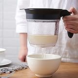 Drücken Sie den eingebauten Auslöser, um Flüssigkeiten aus Ihren Saucen, Ölen, Säften, Brühen und Salatdressings zu gießen, ohne zu verspritzen