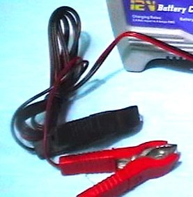 12V/6A caricabatteria Automatico con Protezione da Corto Circuito, CE & RoHs - Carica Batteria con indicatori LED Livello di Carica della Batteria. per Batteria da Auto, Moto, Barca