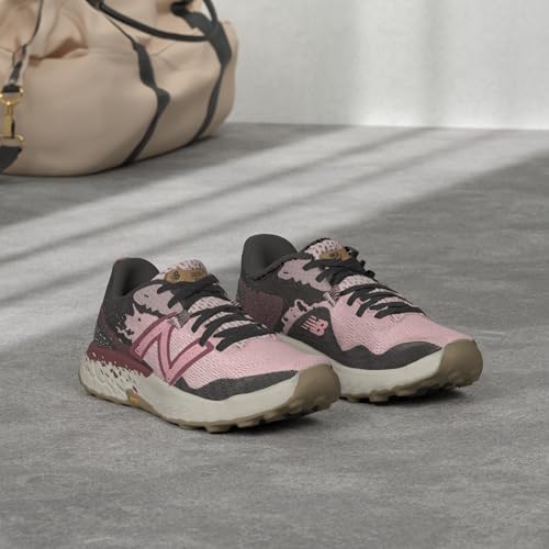 Image of New Balance Women's Fresh Foam X Hierro V7 Trail Running Shoes