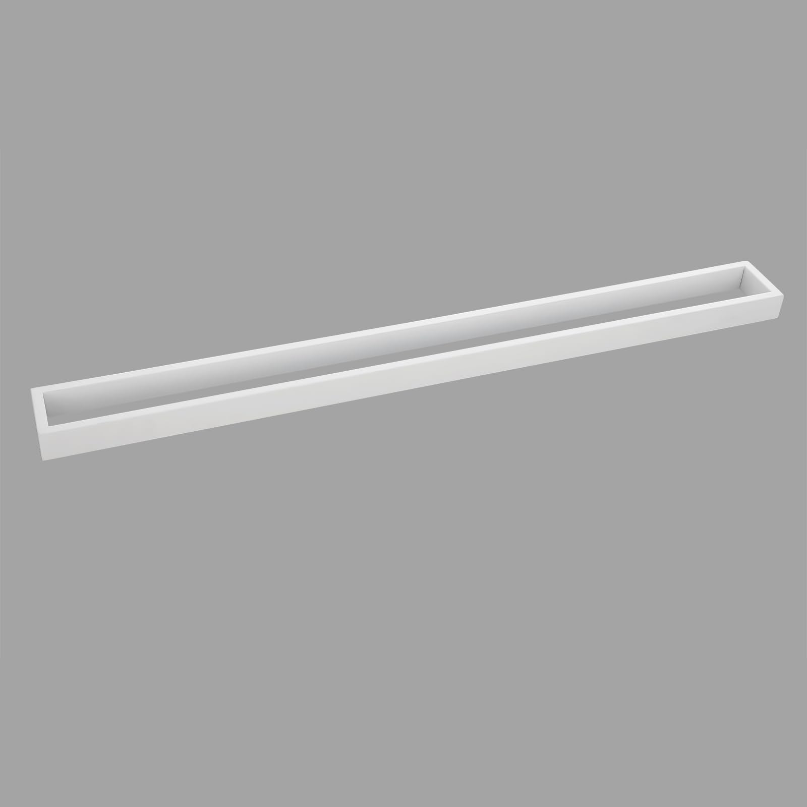 Barre porte-serviette pour grande salle de bain familiale au style épuré et contemporain