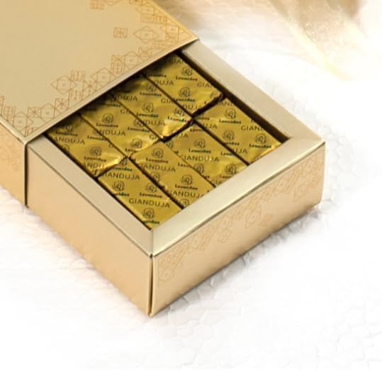 – Gianduja 24 x Pure hazelnut praline chocolates wrapped in gold foil 280g