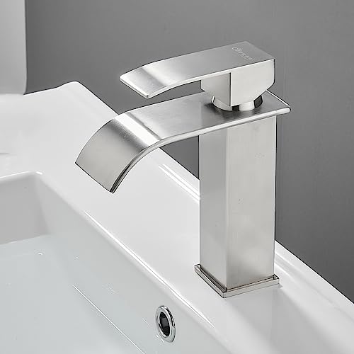 Grifo de lavabo tipo cascada para renovar baños modernos con encanto 8