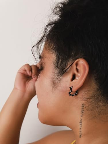 Sacina Huggie Hoop Spike Heart Earrings, Gothic Punk Grunge Emo Y2k Earrings, Goth Jewelry, Christmas Jewelry Gift For Women3