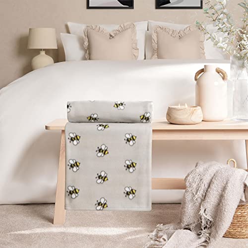 Dreamscene Bumble Bee Fleece Throw Blanket - Image 3