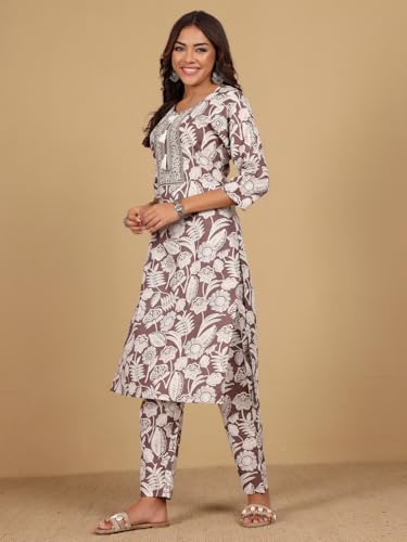 Image of Varanga Women-Gota Detailed Ethnic Floral Printed Kaftan & Trouser