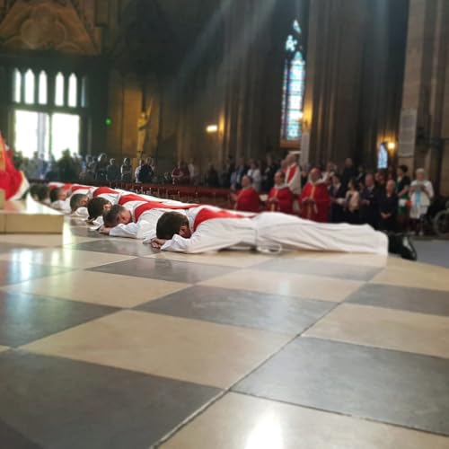 Les pr&ecirc;tres, "c&oelig;ur battant de l'Eglise"