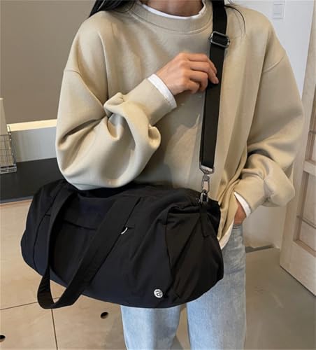 Large Crossbody Bag Women Vegan Waterproof Shoulder Purse Lightweight Nylon Quilted Tote Hobo Purse Adjustable Strap2