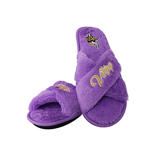 Image of FOCO Womens NFL Team Script Wordmark Fuzzy Cross Slide Slippers