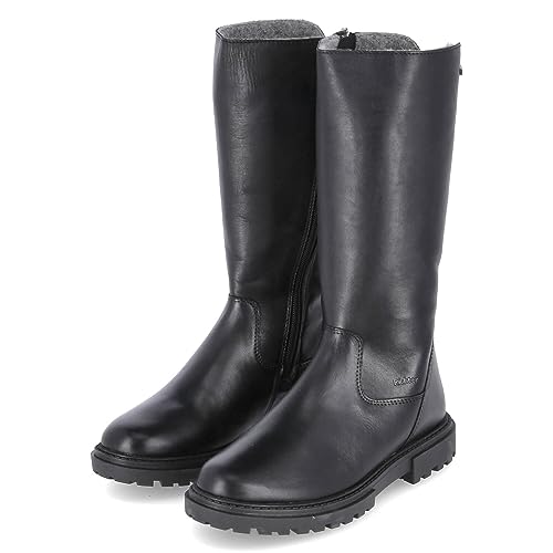 Klara Botte mi-Mollet Richter contre les pieds mouillés des enfants dans la cour