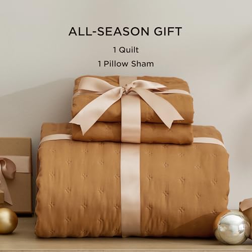 Image of Bedsure Twin Quilt - Ultra Soft Twin XL Quilt Bedding for Dorm Decor, Lightweight All-Season Comforter, Honey Ginger Bedspread Coverlet with Clover Pattern, 68 x 86 Inches
