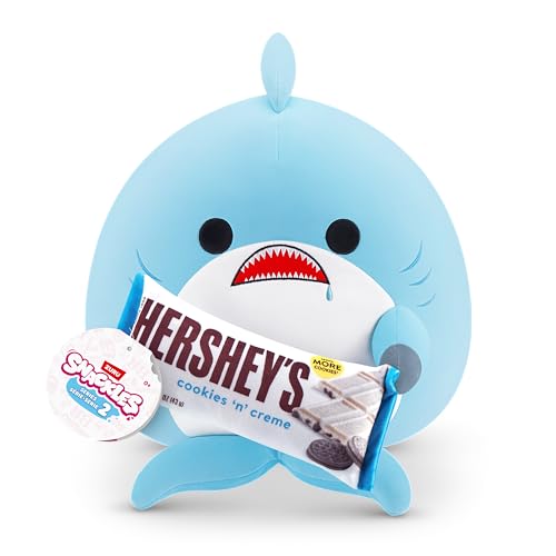 Snackles Serie 2 de 35 cm Snackle de ZURU muñeco blandito y achuchable de Peluche 35 cm con Accesorio de Snack de Marca, Shark (Hershey, Cookie n Cream)