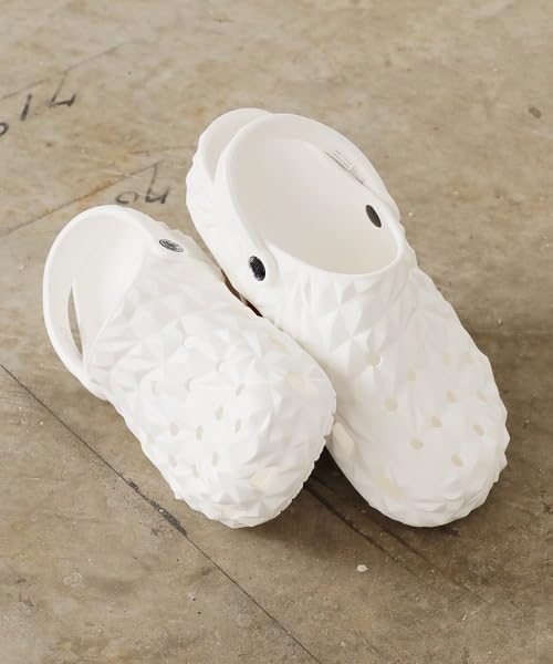 Image of Men's Lightweight Classic Clogs Sandals with Adjustable Back Strap Stylish & Anti-Skid Waterproof & Everyday Use Mules for Men's & Boy's