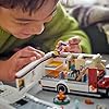 LEGO City Semesteräventyr med husbil Fordonslekset för pojkar, flickor och äventyrare från 6 år, Present till barn, Byggleksak med 3 karaktärer inklusive en bebis, Campingtillbehör och en gitarr 60454 #5