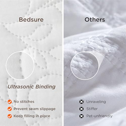 Image of Bedsure Quilts Queen Size - Ultra Soft Pre-Washed Cloud-Like Bedding, All-Season Lightweight Comforter for Country Bedroom, Leaf Design Coverlet in Pure White, 90 x 96 Inches