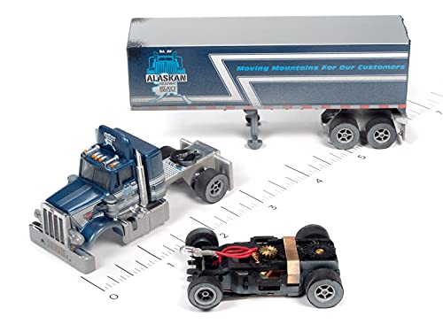 Auto World Semi-Frozen Extreme Conditions 14' Slot Race Set #TOP3