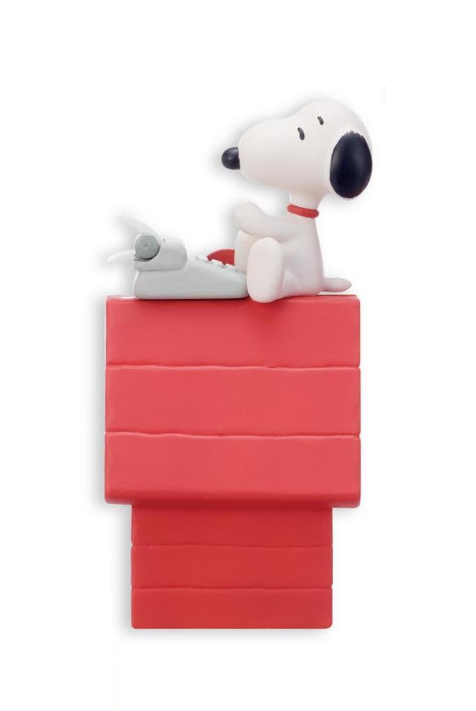 SALE中♡スヌーピー　キーハウス Amazon.co.jp: PEANUTS SNOOPY KEY HOUSE スヌーピー キー ハウス