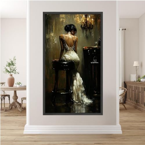 Toile femme élégante en robe blanche pour sublimer un mur de chambre vide