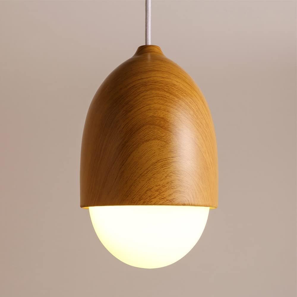 Cuisine en bois du milieu du siècle sublimée par un lustre en verre