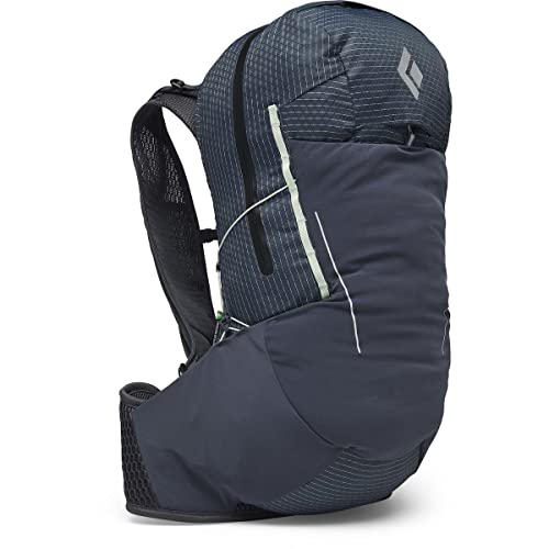 Una zip e tre tasche elasticizzate sulle spalle