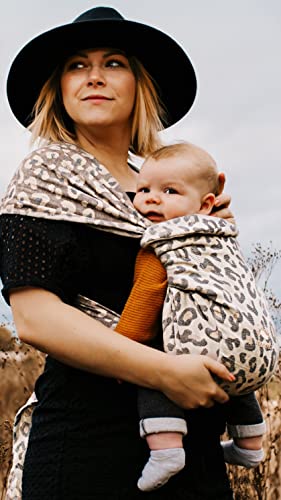 manduca Babytrage Twist Long > Leo < Neugeborenen-Trage aus Bio-Baumwolle (Jaquard gewebt), Weicher Bauchgurt mit Schnalle, Träger zum Auffächern und Binden (Limited Edition/extra lange Träger) Cover