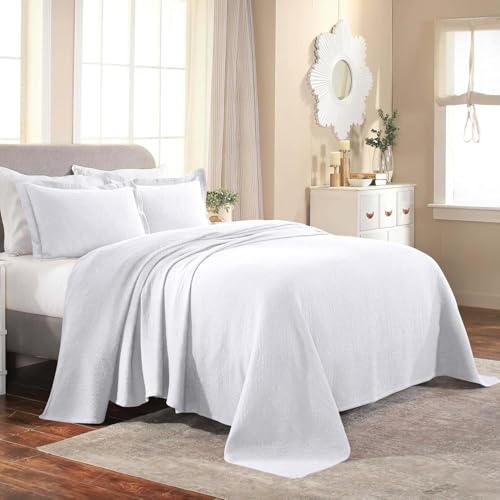 Superior Cotton Fleur De Lis Bedspread Set, Warm Blankets, All-Season Bedding, Bedroom Decor, Decorative Boho Medallion Coverlet, Includes 1 Bedspread, 2 Pillow Shams, Full, White