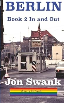 Paperback BERLIN Book 2: In and Out Book
