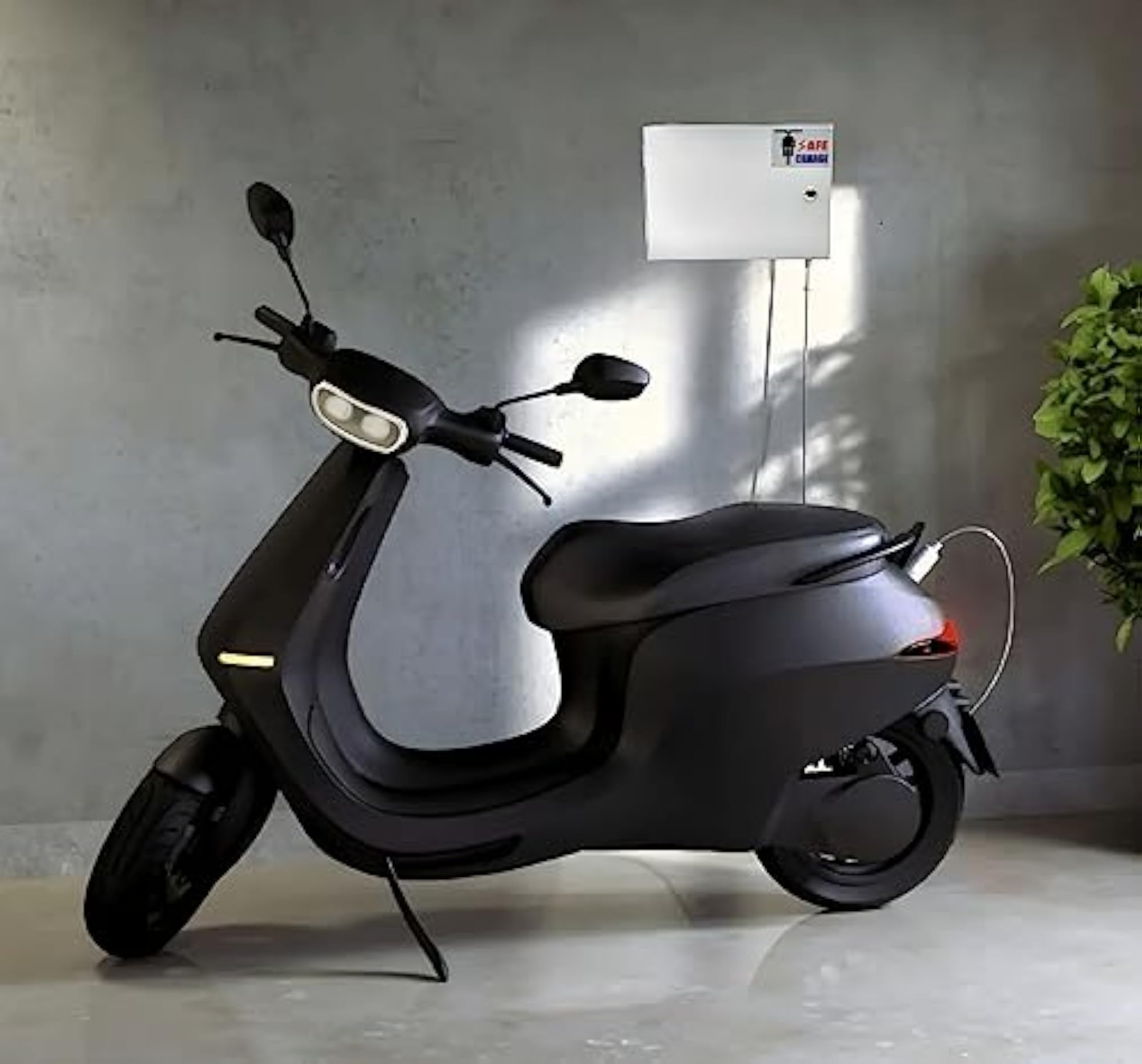 Electric Scooter Charger Safety Box with Lock, 15 Amp