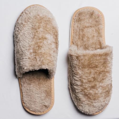 Image of Premium Fur Home Slippers For Women & Men For Winter Capet Slippers for Bedroom Indoor Carpet house slides