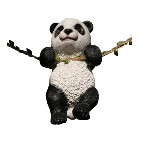 Panda trepando una cuerda con diseño resistente para un jardín elegante 5