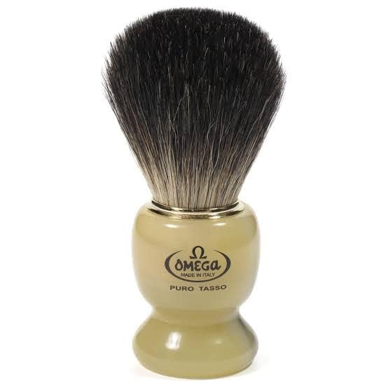PENNELLI BARBA TASSO Pennello da barba Omega in tasso Nero con manico in resina e supporto.