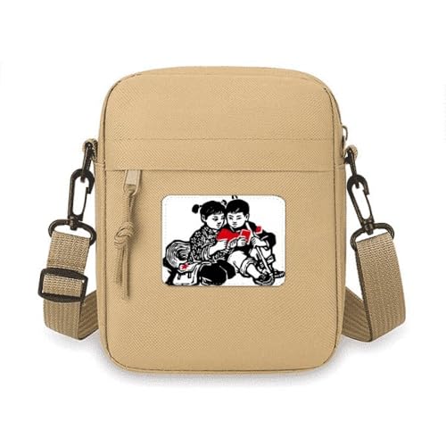 Mochila con sombrero para niños ideal para paseos y llevar el móvil con estilo