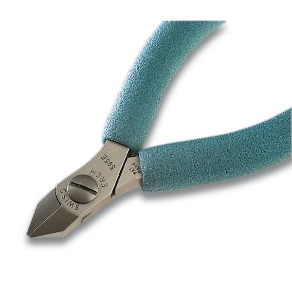 Erem 4 1/2 in 500 Diagonal Cutting Plier Flush Pointed Nose Insulated 595E - 1 Each image 5