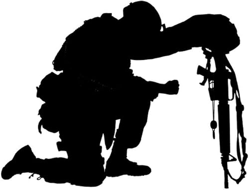 Posterazzi PSTZAB103457MLARGE Silueta de un soldado arrodillado con respecto a un camarada caído, impresión fotográfica, 24 x 36, multicolor