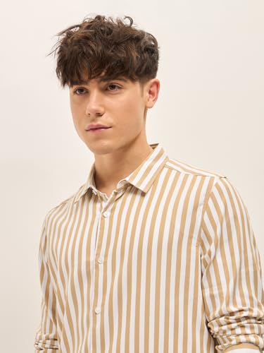Image of THE BEAR HOUSE Men Spread Collar Vertical Striped Cotton Slim Fit Casual Shirt