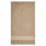 lacoste beige shoes Perfectamente afelpada: envuélvete en el cálido abrazo de una toalla Lacoste El algodón Supima súper suave te deja una sensación limpia y seca después de relajarte en la bañera o tomar una ducha rápida.