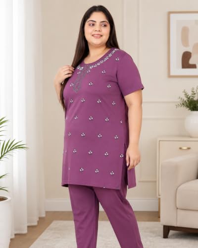 Image of In Love Women's Plus Size Printed Cotton Long-Line T-Shirt with Pocket | Cotton fabric - soft longline T-shirt with easy plus-size fit