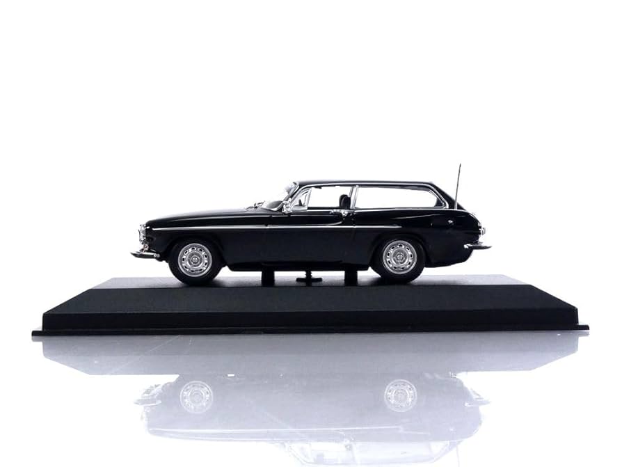 Volvo P1800 ES 1971-1:43 - MaXichamps : Amazon.co.uk: Toys