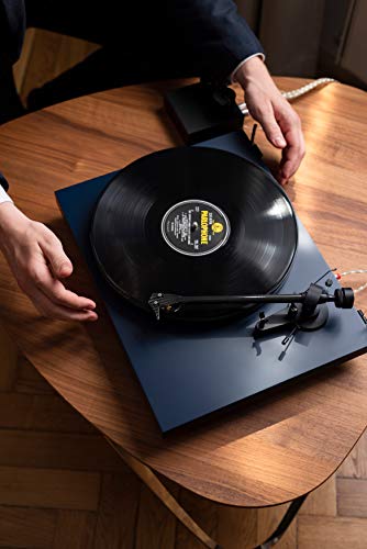 Pro-Ject Debut Carbon EVO Platine audio avec bras de lecture en carbone, commutation électronique de vitesse et micros… - Les Beatles, Paul McCartney, John Lennon, RIngo Starr, George Harrison Pro-Ject Debut Carbon EVO Platine audio avec bras de lecture en carbone, commutation électronique de vitesse et micros… – Image 7