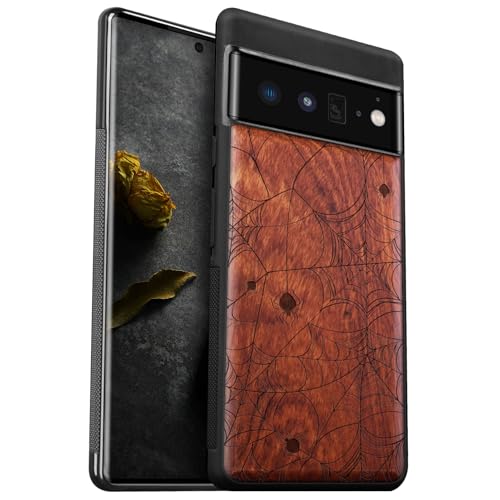Coque en bois Pixel 6 Pro Carveit gravée toile d'araignée protection chic