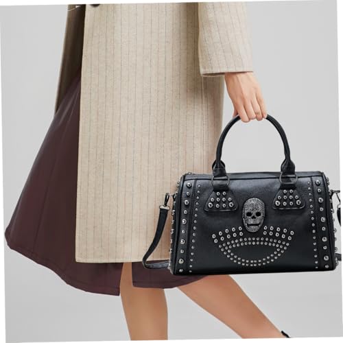 Sac de capacité Skull clouté aux finitions soignées pour style dark chic - 6