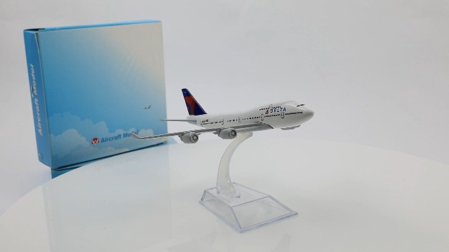 Boeing 747 模型　1/400 JC Wings XX20186 Boeing 747-400BCF Korean Air Cargo HL7486