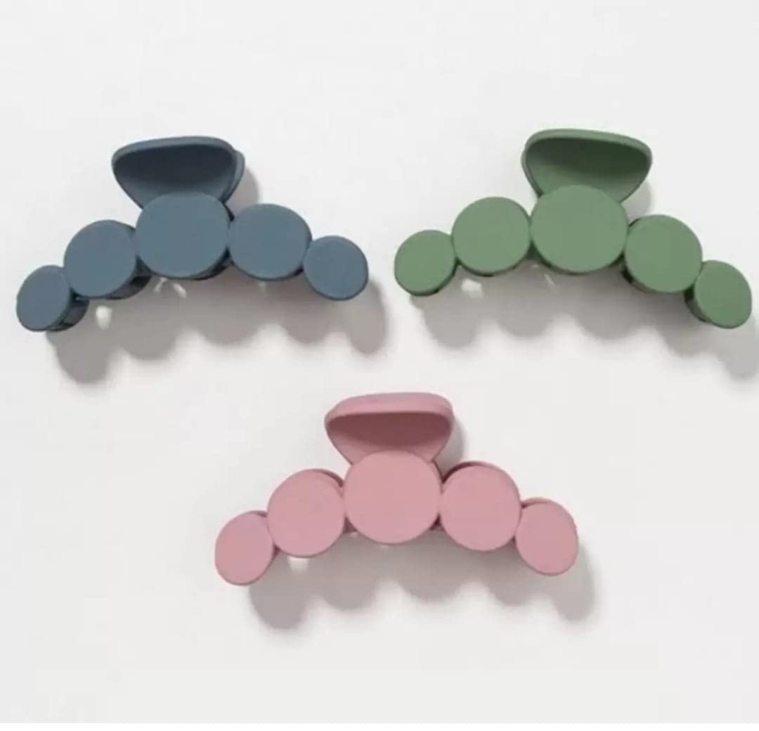 Immanuel bubbly mattie korean style hair claw clip