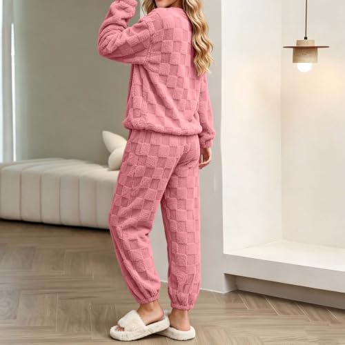 Piuwrlz Women's Checkerboard Fleece Pajama Set Plush - image 6