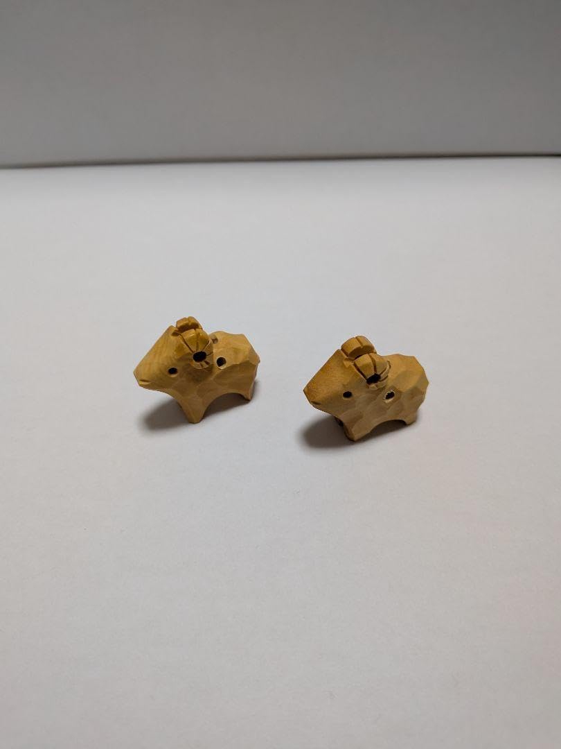 Amazon.co.jp: 柘植 根付 羊 2体セット 木彫り 彫刻 干支 つげ : おもちゃ