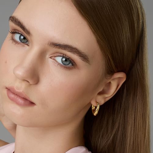Image of FRUMOS 18K Gold Plated Chunky Hoop Earrings for Women Fashion Thick Gold Hoops Set Jewelry for Birthday Christmas Gifts