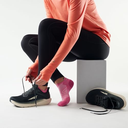 Image of Smartwool Women's Run Zero Cushion Low Ankle Socks