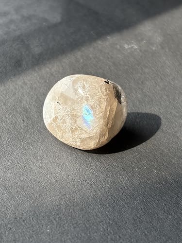 Image of Tumbled Stones, Natural Crystal Healing Stones, Home Office Decor, Aquarium Decorative Pebbles, Vase Fillers (Rainbow Moonstone, 50)
